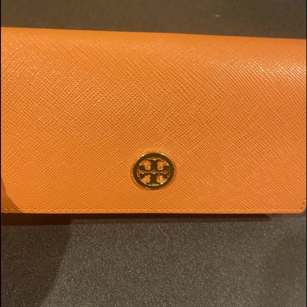 Tory eyeglass case